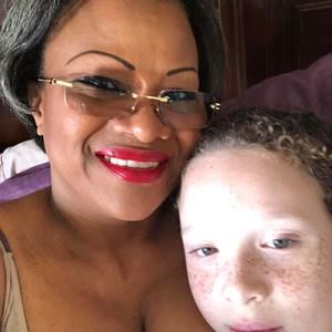 Meet your Posher, Rosenda